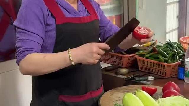 九江大姐开饭馆，西红柿炒蛋60元一份  ​