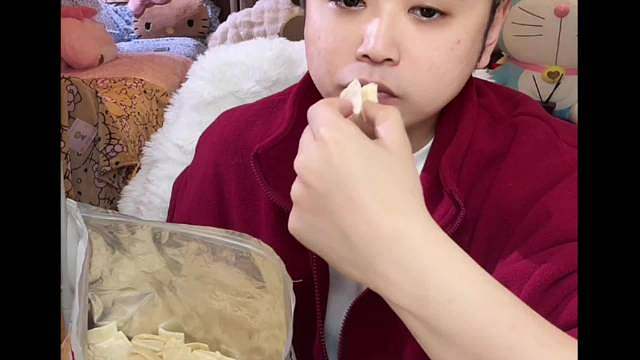 朱开：明年LCK，HLE和GEN决联赛冠军，T1就看他世界赛长什么样；LPL再不拿冠军，赛区要寄啦！ “GEN明年和今年没区别，今年什么样，明年还是什么样的，联赛应该还是能制霸！明年HLE和GEN，决LCK联赛冠军！然后T1就看他世界赛长什么样！ 我觉得T1只要有Faket和Oner，只要不是太拉的选手，都行！我觉得T1的核心在于Keria、Faker、Oner，这几个是核心，AD真觉得还好！Pe