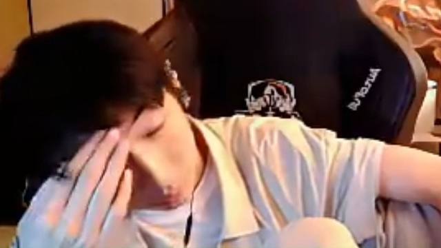 【小超梦】BO5打满落败 汤小圆木槿爆发争吵，因bp给他选了狗，汤小圆怒喷木槿：“老子坚持了选塞拉斯”木槿：“你非得爆是吗？”