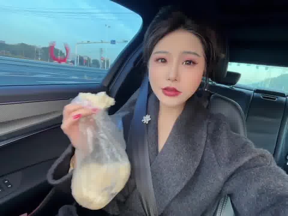 一吃馒头面相都变了