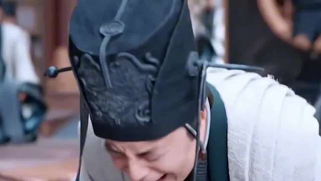 辛其物  搞笑担当，五官乱飞太可爱