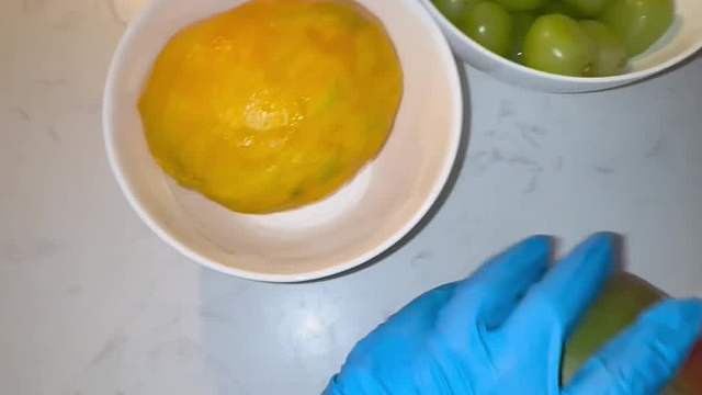 加拿大留学生摆摊卖固体杨枝甘露能挣多钱？