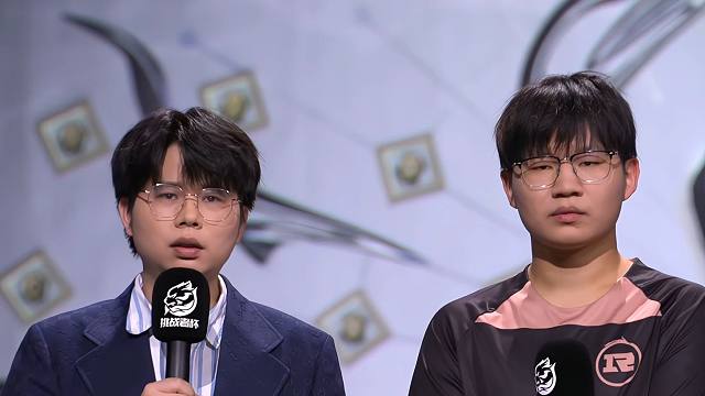 再次输给AG后久哲采访呆滞了各直播间反应