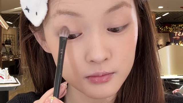 毛戈平柜姐晚班的一天