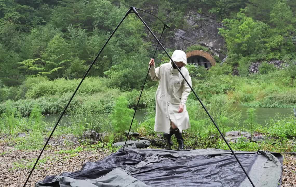 第1集：谁能拒绝在睡前来上一集解压的野外露营呢