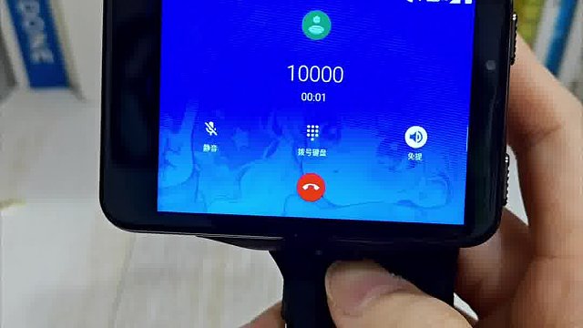 这是把手机装进去了？