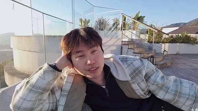 Doinb：陈泽杯三角洲比赛看的人130W真的夸张了！奖金100W不是很正常吗反正我又拿不到！感觉观看人数要破纪录了！ ​​​