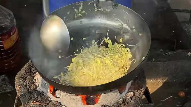 大集厨师长的拿手好菜水煮肉