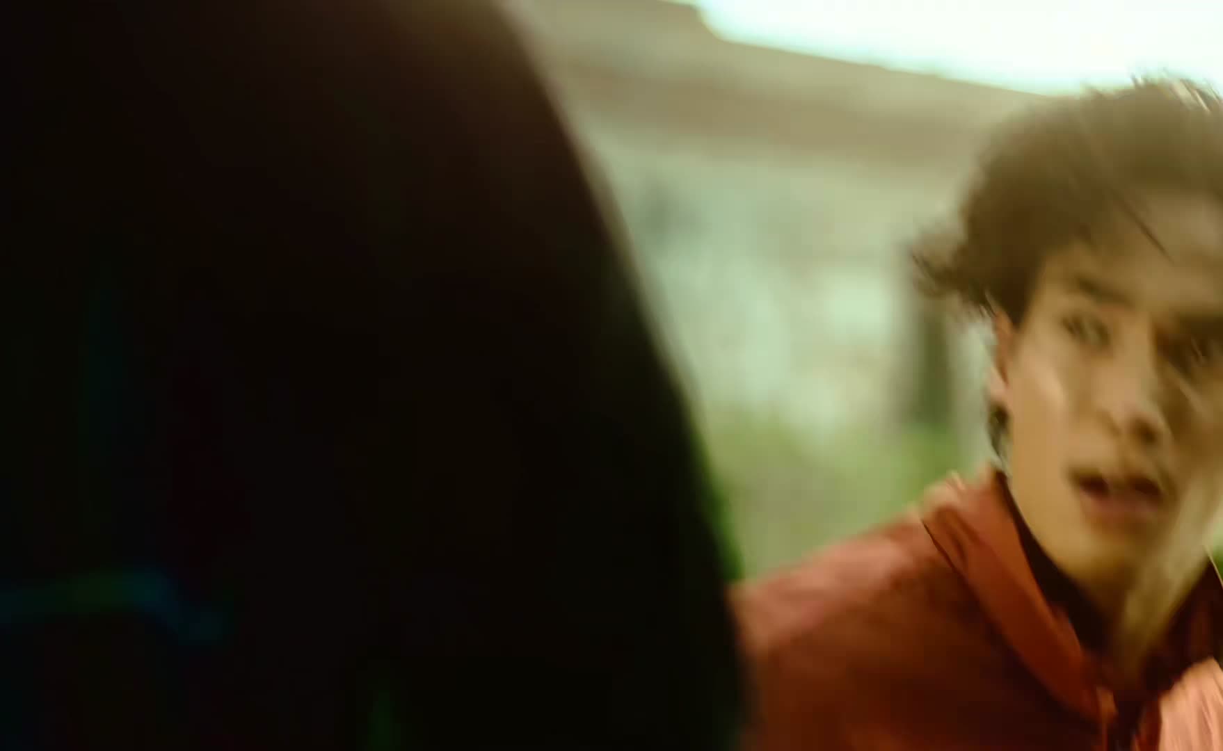 消防员高空坠落成了植物人，没想到来到异界又成了救世主