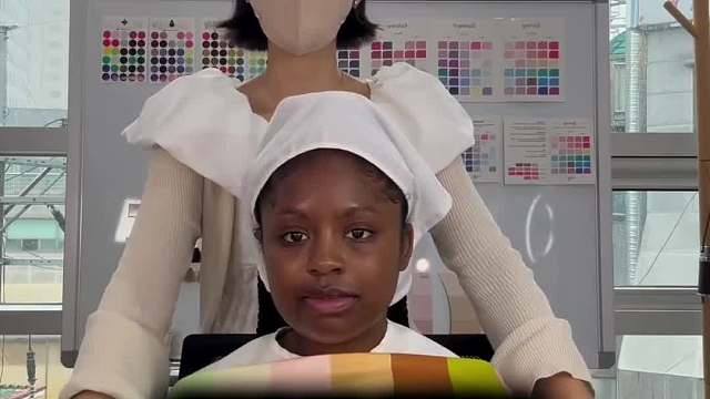 “只要是彩虹里的颜色，都很适合我”  ​