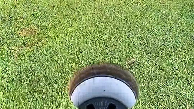 高尔夫球场员工的正常工作。  ​