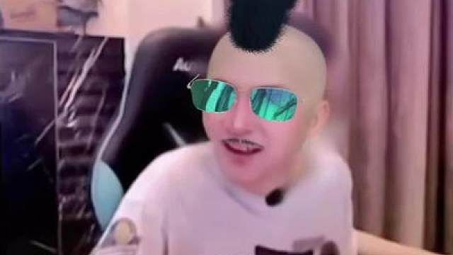 听完表哥这句hello boy我明天四级稳了