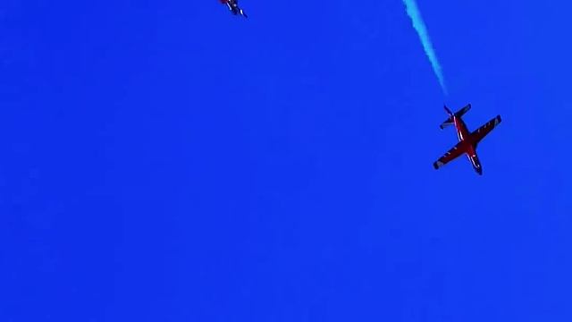 看看咱妈把我们都哄成啥样了