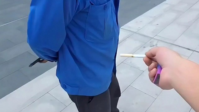 小小一个善举整懵大爷#小小小酷哥