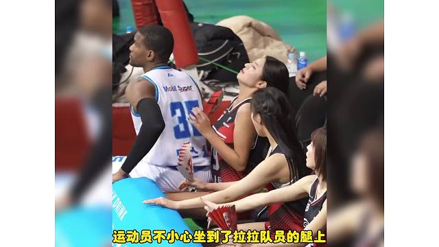 盘点足球运动员的那些暖心瞬间，这就是我们热爱足球的原因