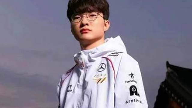 这一冠 献给peyz，先拿个k杯的小冠吧！ 从gumayusi视角看T1的压制力