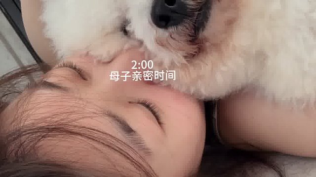 嗯我有一个贪吃痣也是美人痣
