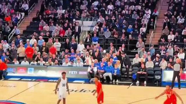 超远漂移3分绝杀克莱姆森大学，来自杨百翰大学的Robert Wright