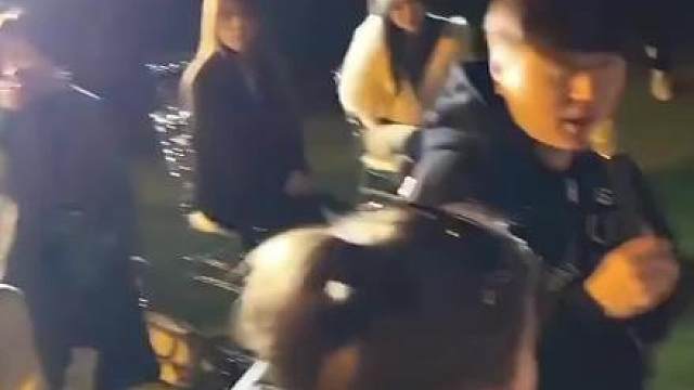 “这只蝴蝶什么意思？哈哈”