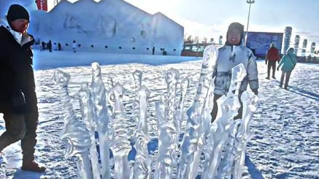 手上拿的不是剑，是痛！