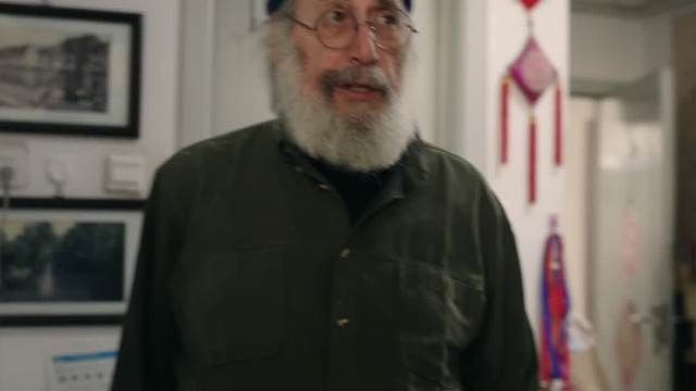 美教授花18年把独居公寓打造成生活博物馆