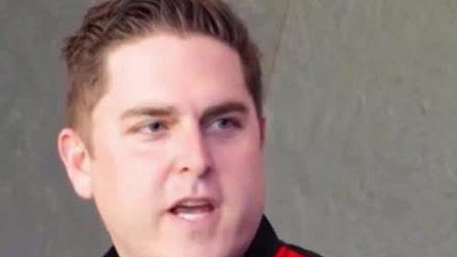 Gumayusi取关T1？ 好慢的切割，从年初Gumayusi离队已经就是倒计时了，或许T1早就做好了取代Gumayusi或者接受Gumayusi离队的准备。。