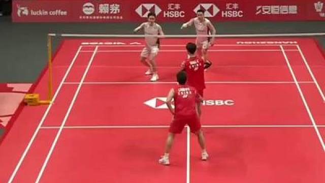 2025年世界羽联年终总决赛男双，梁伟铿/王昶2-0战胜谢定峰/苏伟译 （编辑：kwq）