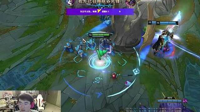 姿态体验服虐泉，遭队友神罚！