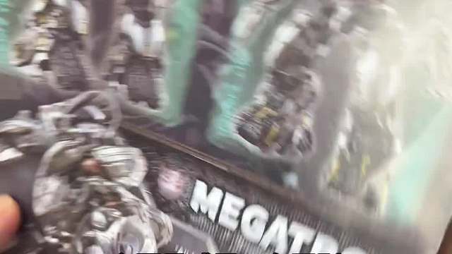 还是老版造型够顶！变形金刚2威震天开箱