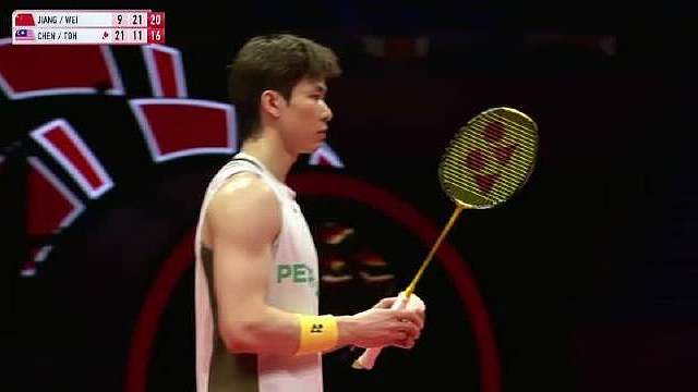 2025年世界羽联年终总决赛 混双半决赛 蒋振邦/魏雅欣9-21/21-11/21-17 陈堂杰/杜依蔚 世界第一、世界第二 会师决赛，锁定混双冠军！ 决赛：冯彦哲/黄东萍 vs 蒋振邦/魏雅欣 不过还是很可惜 国羽的这两对Top2 没能获得BWF的年度最佳混双组合（最佳组合泰国选手小组赛全败出局）