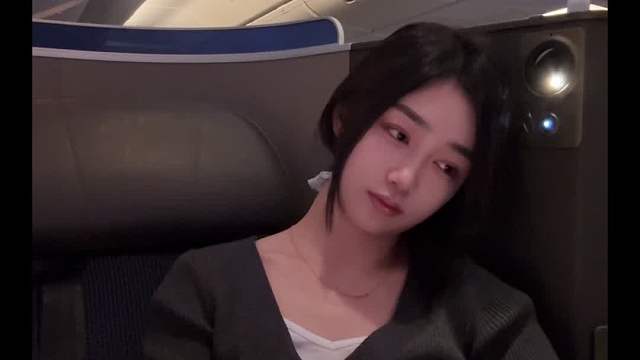 赴生子独自带满月宝宝飞行20h回国