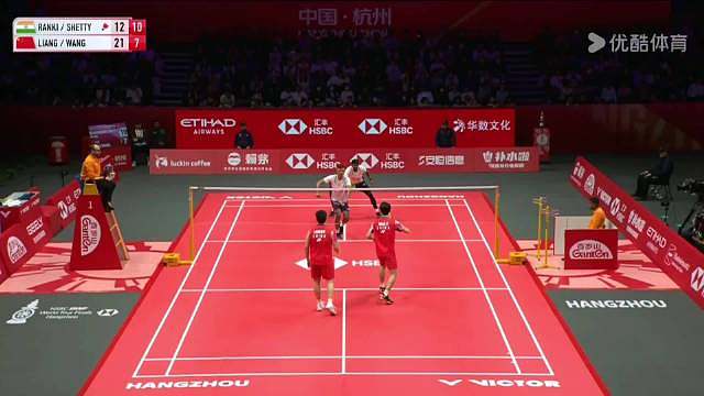 我真不行了吧，20251217梁王vs黑塔这场球，黑塔三局加起来得分54分，王昶一个人送出了31分（可能还有漏掉的），这是什么概念？而且最可笑的是这不完全统计的31个丢分中，有10个是发接发环节（包括发球、接发球、第三拍）丢分，这是什么概念呢，几乎就是对手的发球他狂吃，他的发球直接送分，这让梁伟铿怎么打？ 一条只够放18个，所以这是 的花式丢分1.0