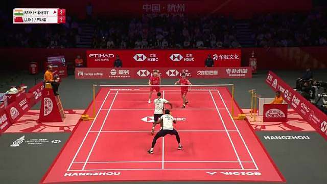 梁王组合首局21-12拿下，后两局20-22、14-21被印度组合兰基雷迪/谢提逆转，年终总决赛男双B组首战告负。 ​​​