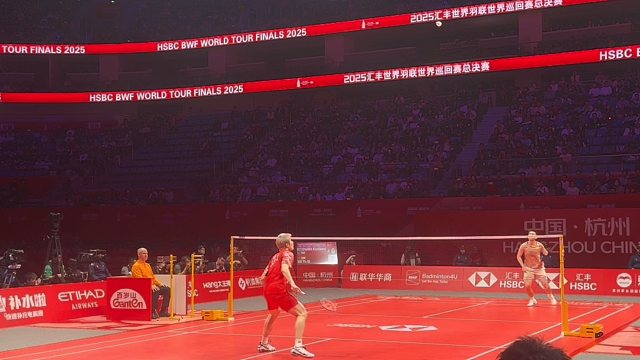 不愧是世界第一97拍以后还可以双脚起跳杀