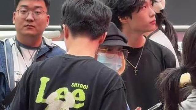 克烈和不会捏蓝线下同框？网友：今天永劫嘉年华全是顶流！
