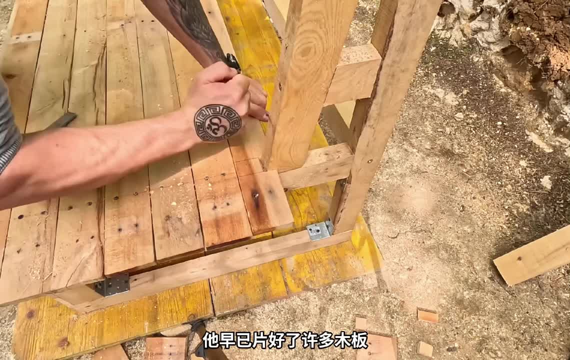 第8集：男人在野外翻新了自己的老房子