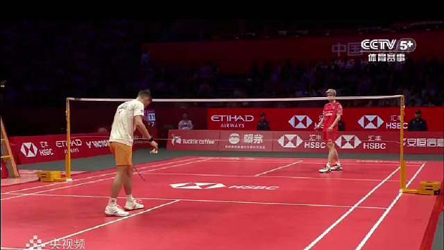 羽联总决赛男单决赛，石宇奇0-2小波波夫，无缘总决赛卫冕。首局19-21惜败，第二局受困身体不适未能扭转颓势，最终获得亚军。 ​​​