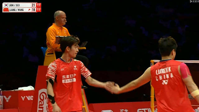 梁伟铿王昶第二局从7:17 追到14:17 非常棒呀 感觉确实是涨球了 ​​​