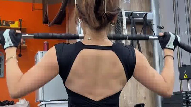 看不清未来的时候 就比别人坚持的久一点