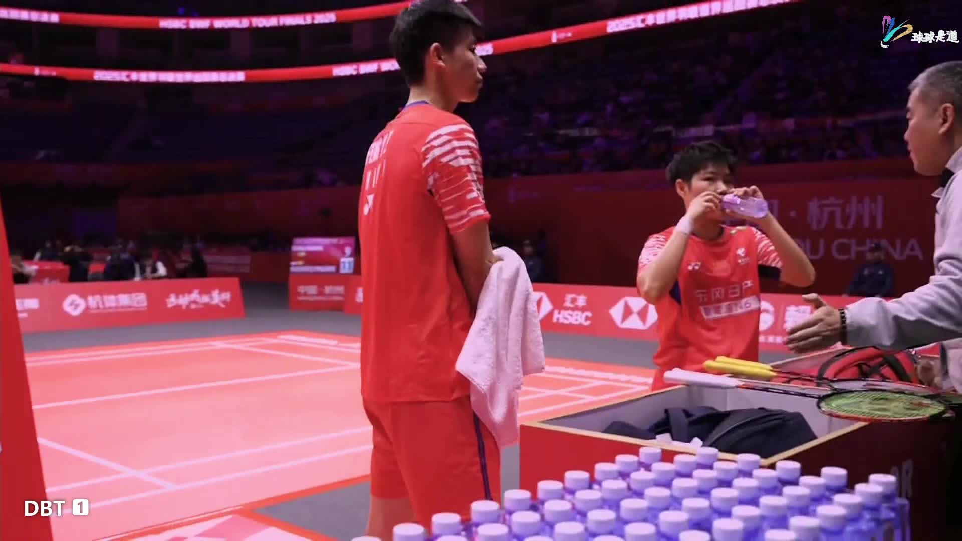 冯彦哲/黄东萍VS希达亚图拉/费利沙