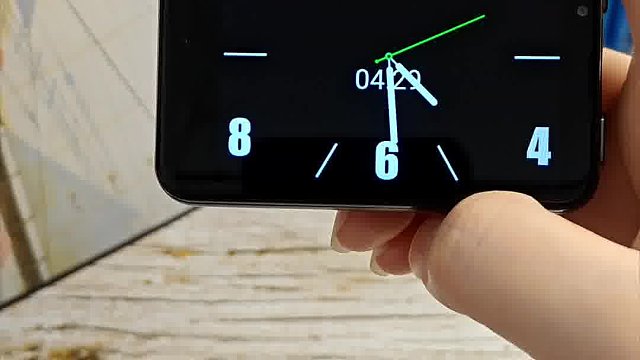 现在的智能手表都这么大个的吗