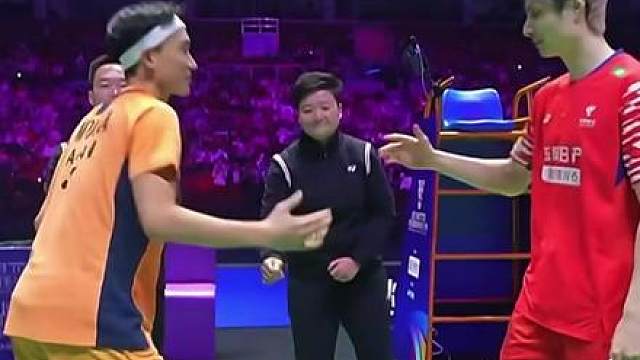 石宇奇与桃田贤斗时隔2年再次交手，惺惺相惜的宿命感