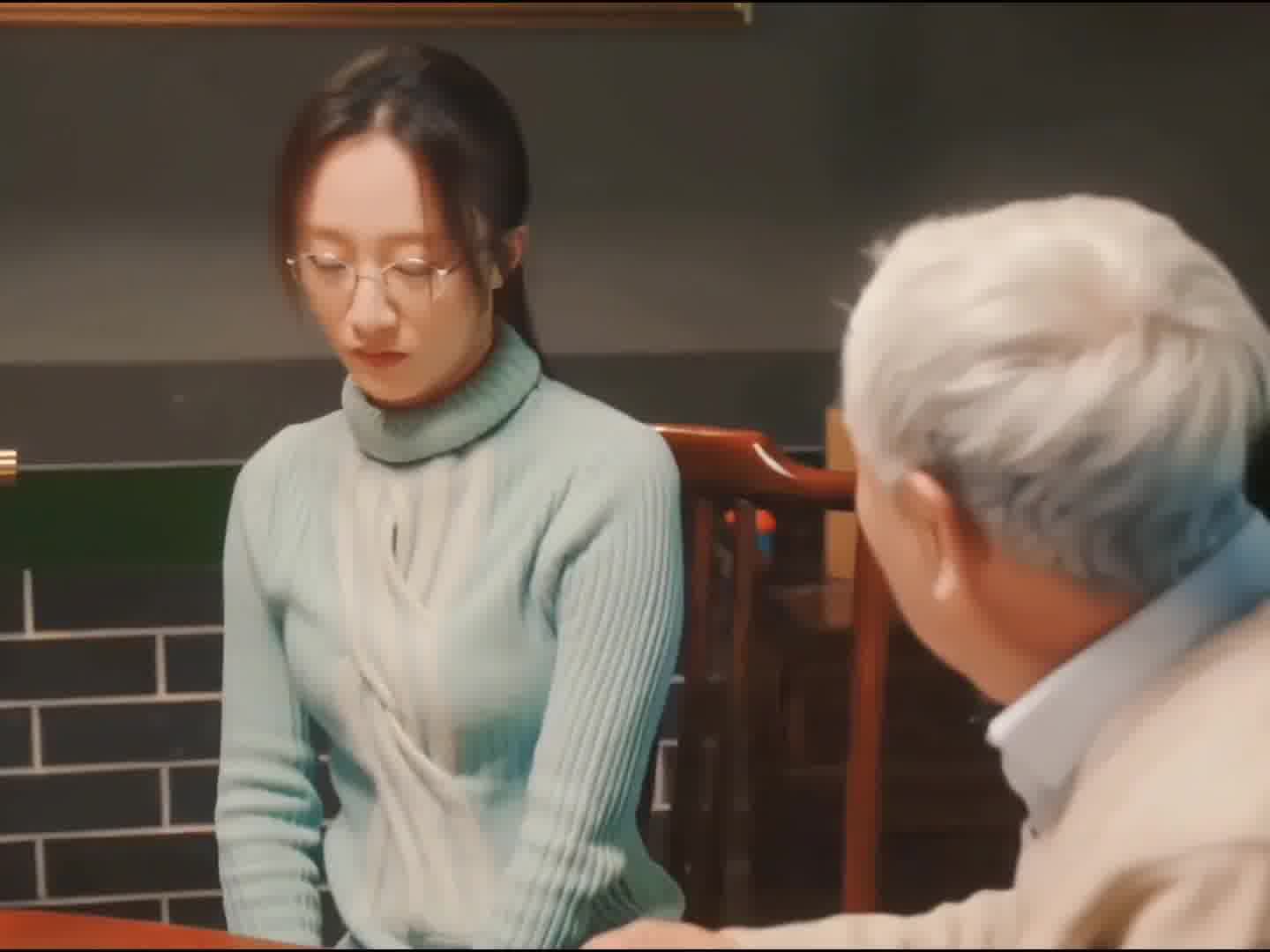 七旬大爷要和二十岁姑娘领证，啧啧啧