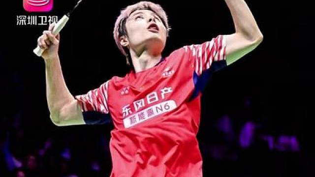 恭喜石宇奇2:0晋级天王杯决赛 网友：还是那个超绝耐冲王！ 12月27日深圳天王杯羽毛球公开赛四进二赛场，石宇奇赛中一度疑似因伤蹲地长达半分钟全场观众揪心，最终石宇奇2:0战胜法国选手拉尼尔，成功晋级决赛！网友直呼：还是那个超绝耐冲王！