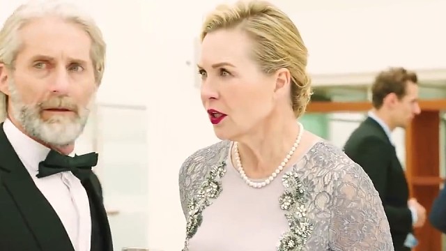 新郎既然跟别的女人眉来眼去 新娘知道后霸气出击