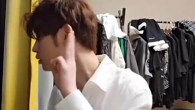 祖师爷原来一战封神的直播，那句“你别来了，家里挤不下了”。给劳资笑遭了