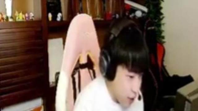 我嘉玮哥这是压力吗 这是在帮助他们成长