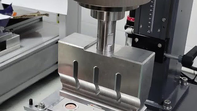 恒友音达超声波  超声波塑料焊接机