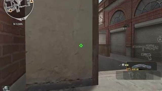 他明明浑身都是破绽，可总感觉只要出手就会被干掉