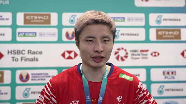 石宇奇揭秘吃止痛药上场。 “虽然第一局很疼，但也坚持打到这样的比分，也还可以。” ​​​